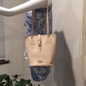 VINTGE Dooney Bourne